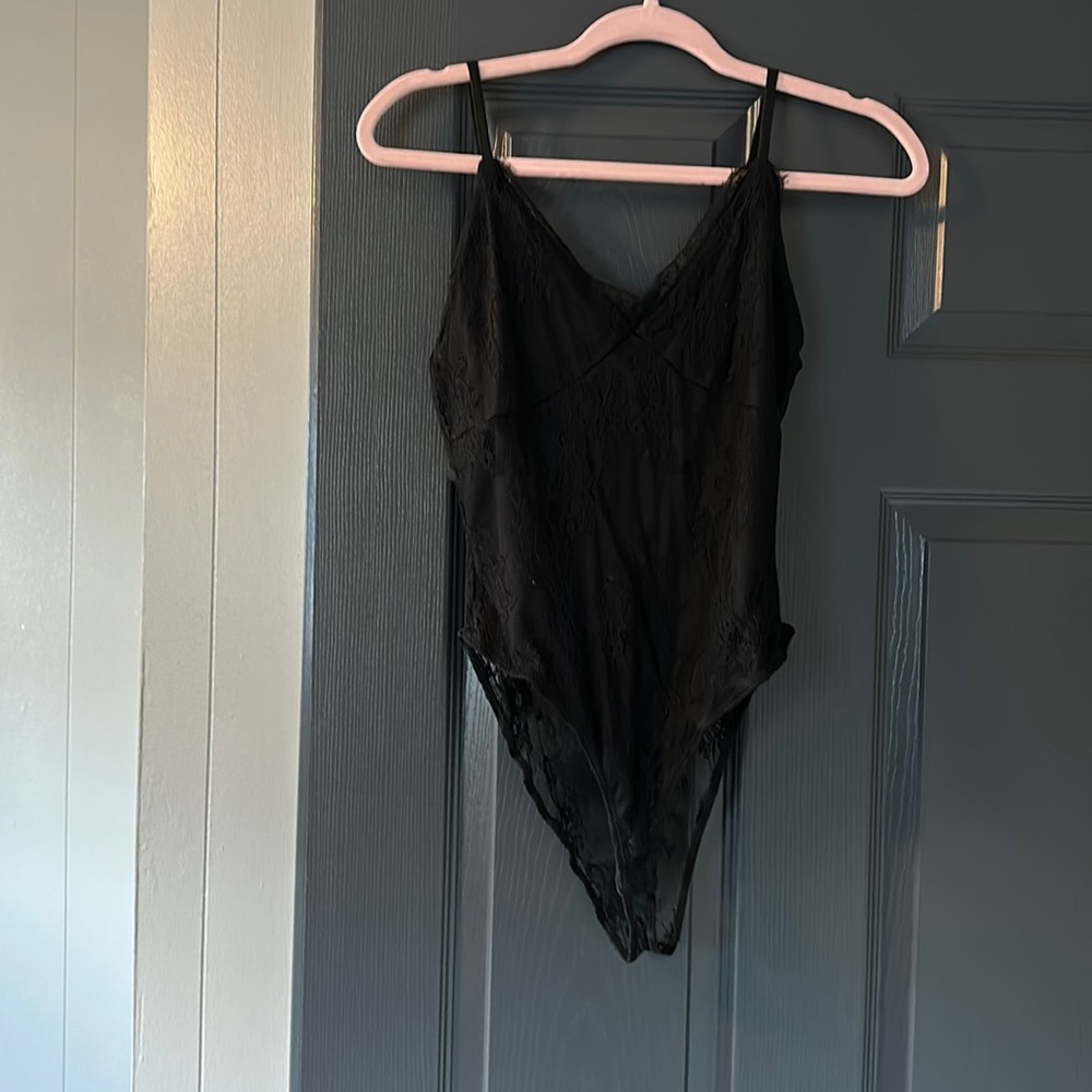 Lace body suit